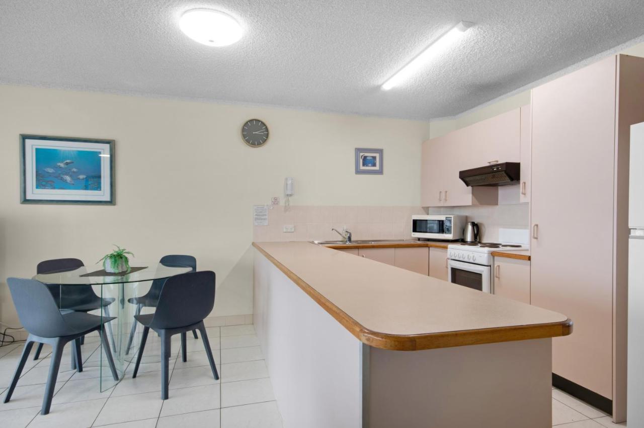 Capeview Apartments - Right On Kings Beach Калаундра Экстерьер фото